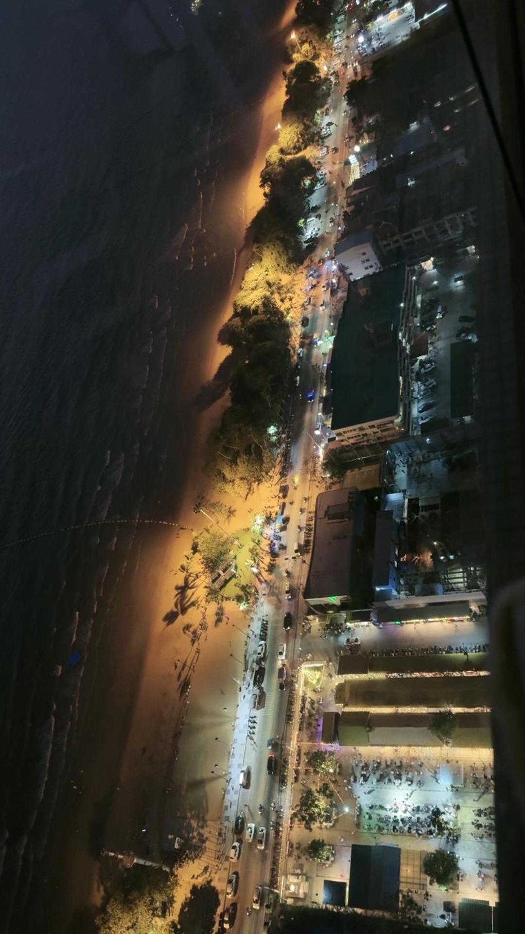 Copacabana Beach Jomtien 科帕卡巴纳海乔木提安海滩毗邻乔木提安夜市 Екстериор снимка