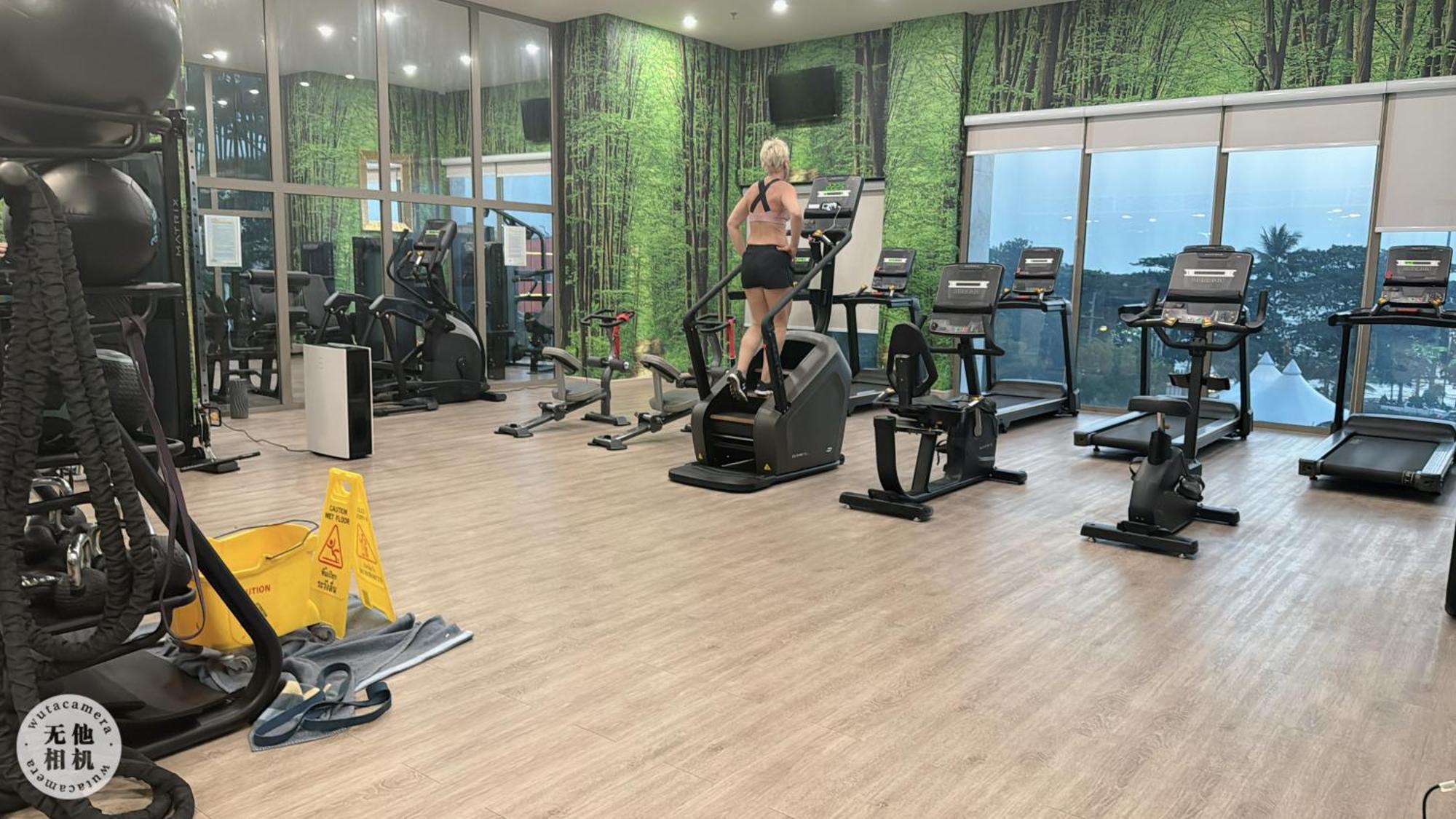 Copacabana Beach Jomtien 科帕卡巴纳海乔木提安海滩毗邻乔木提安夜市 Екстериор снимка