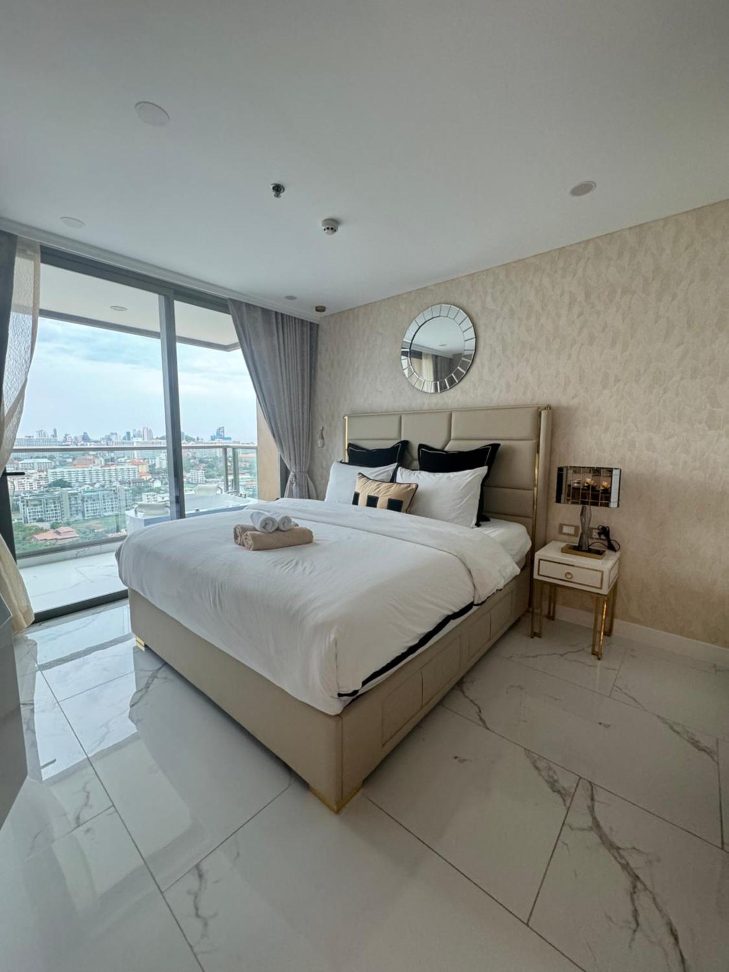 Copacabana Beach Jomtien 科帕卡巴纳海乔木提安海滩毗邻乔木提安夜市 Екстериор снимка