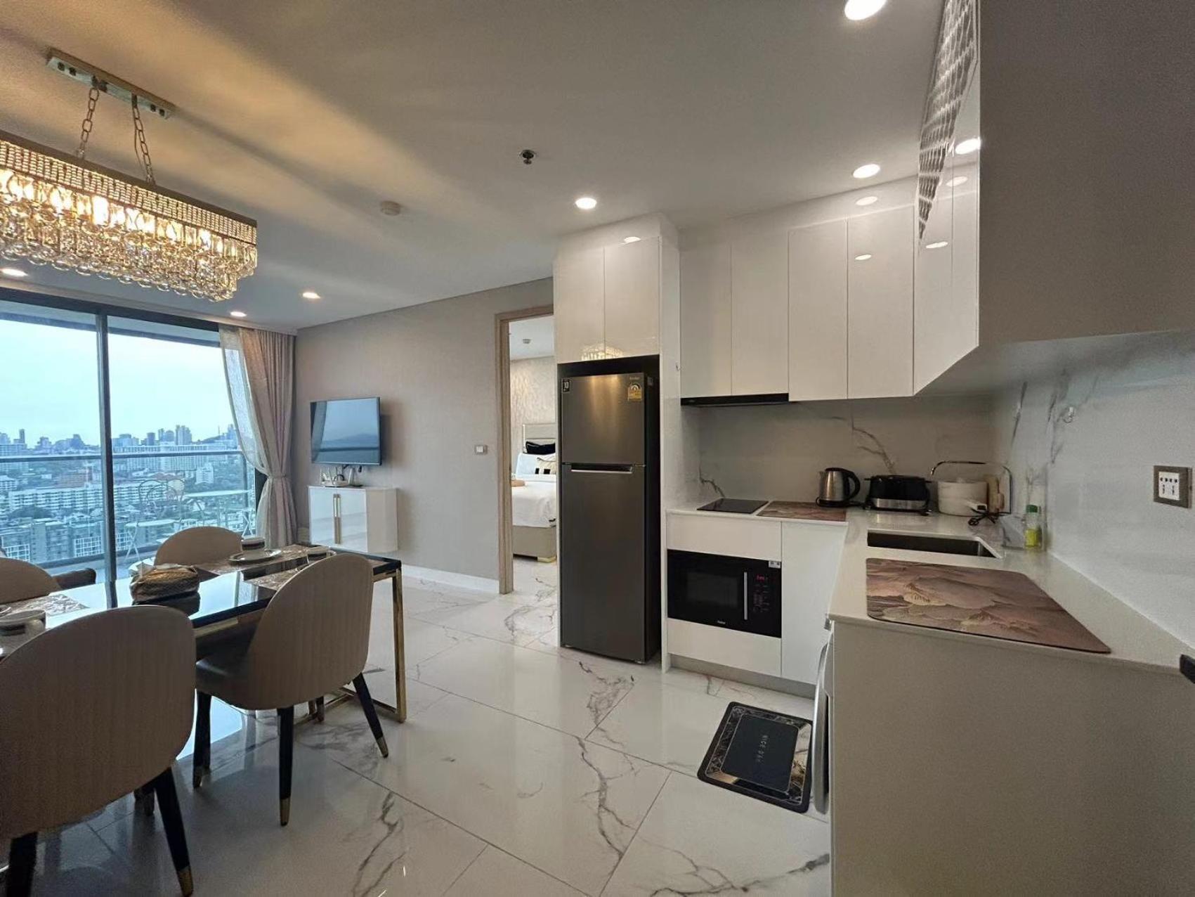 Copacabana Beach Jomtien 科帕卡巴纳海乔木提安海滩毗邻乔木提安夜市 Екстериор снимка