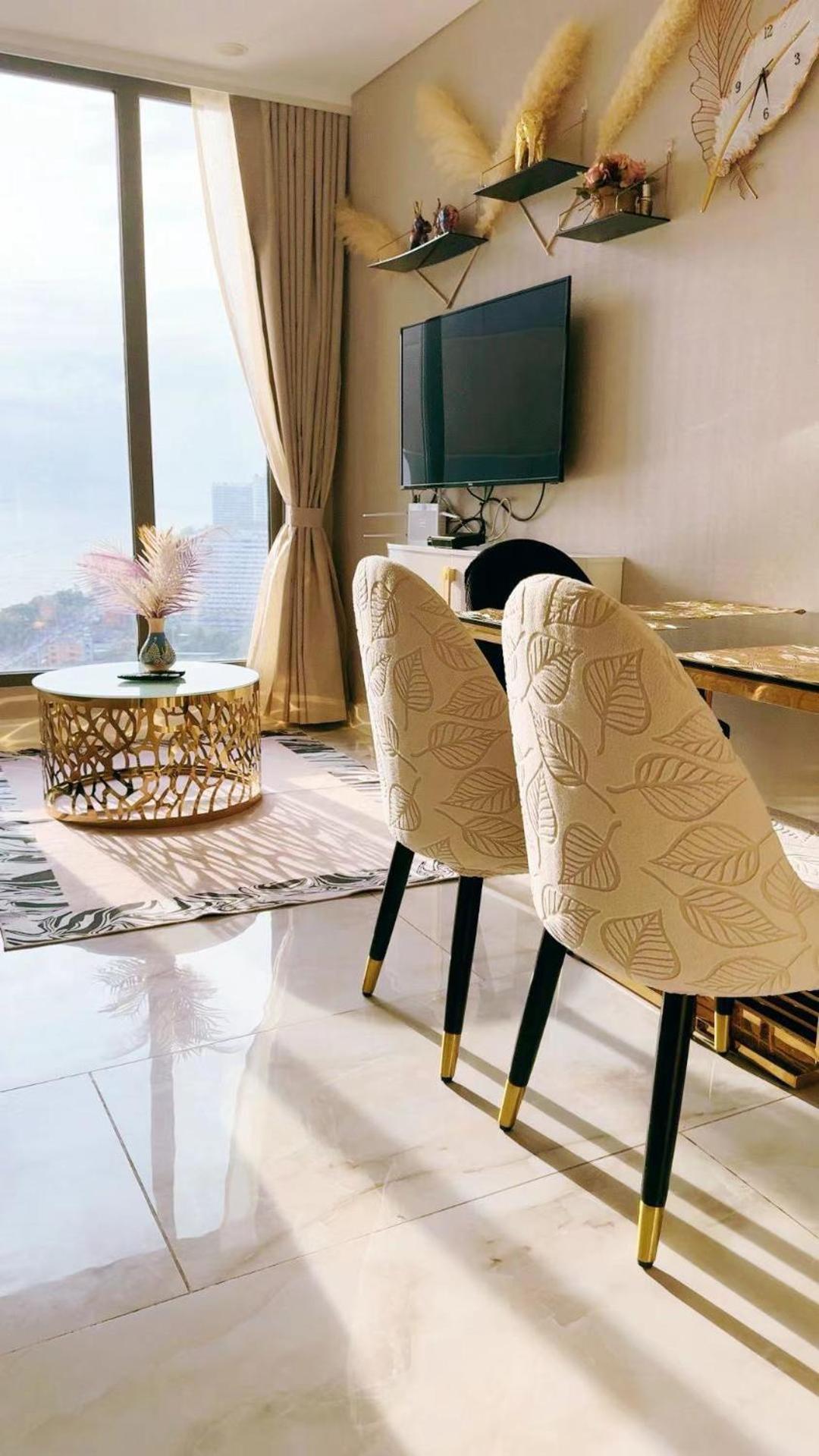 Copacabana Beach Jomtien 科帕卡巴纳海乔木提安海滩毗邻乔木提安夜市 Екстериор снимка