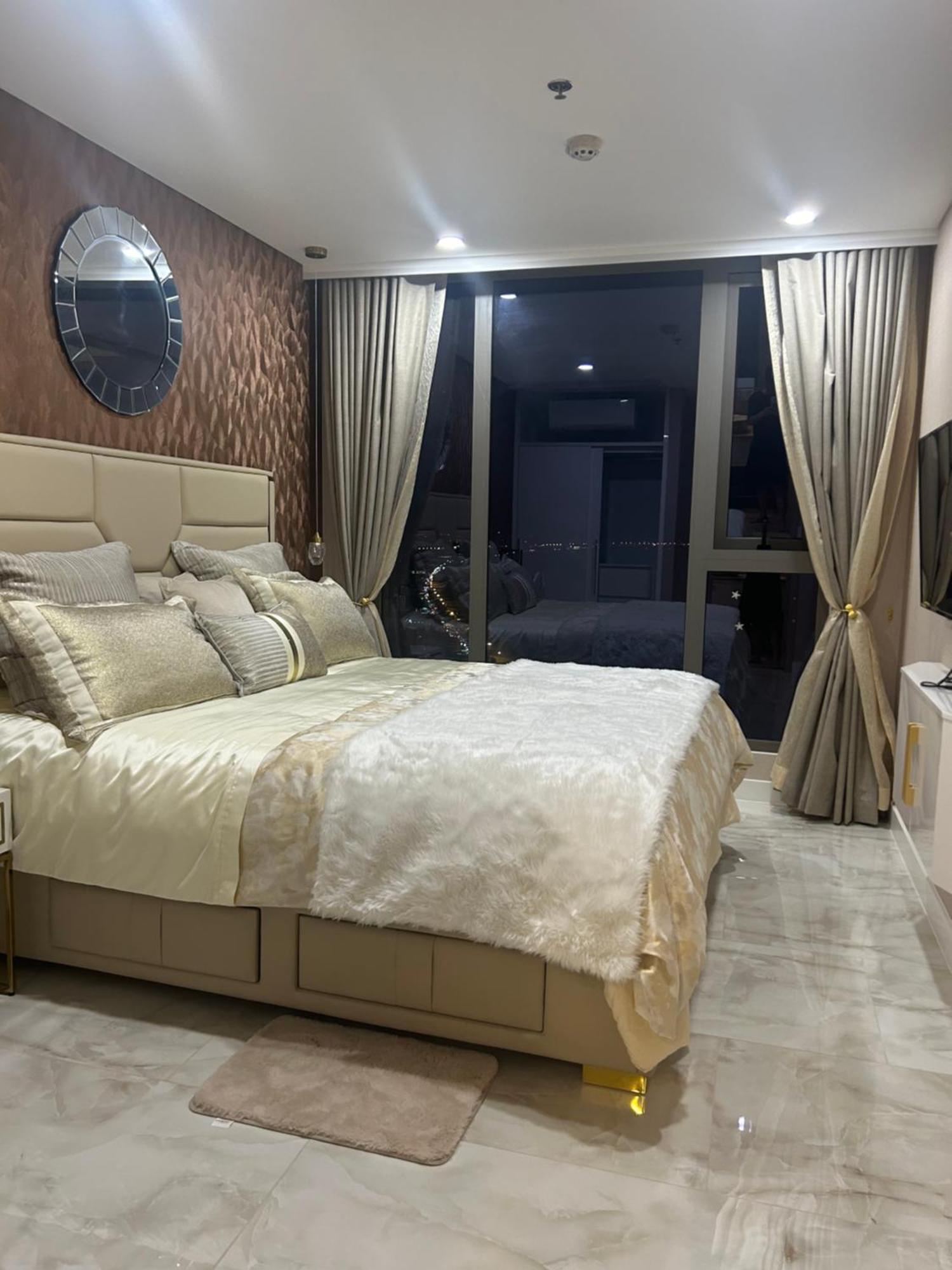 Copacabana Beach Jomtien 科帕卡巴纳海乔木提安海滩毗邻乔木提安夜市 Екстериор снимка