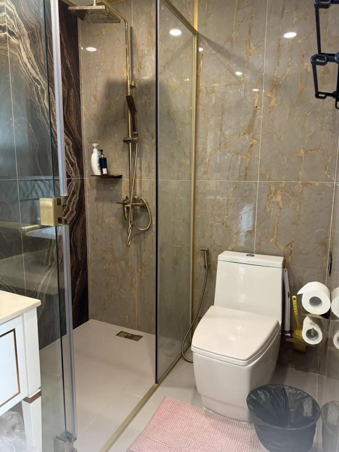 Copacabana Beach Jomtien 科帕卡巴纳海乔木提安海滩毗邻乔木提安夜市 Екстериор снимка